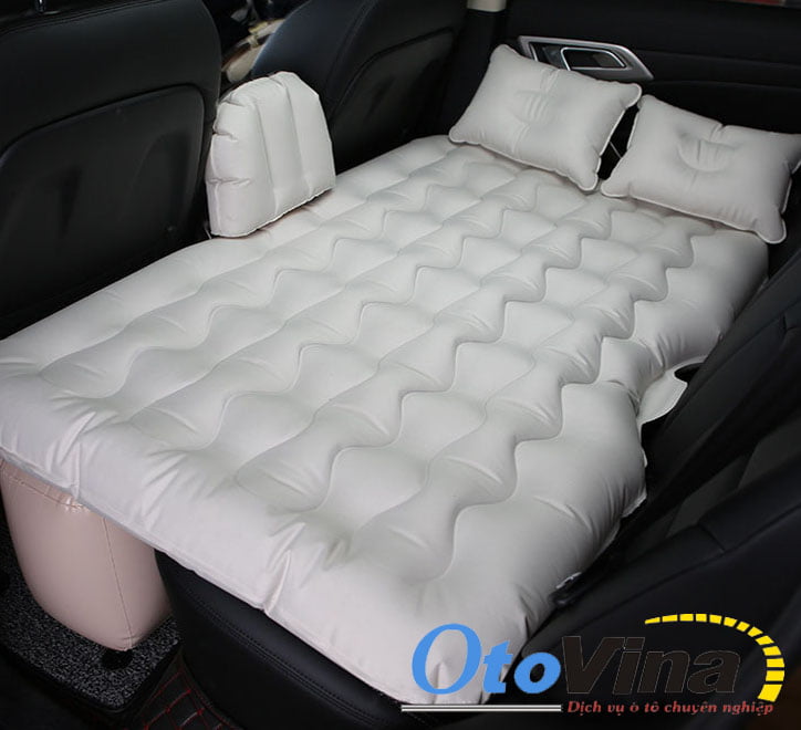 Sản phẩm giường hơi ô tô Oxford cao cấp màu kem của OtoVina.net mang đén sự tiện dụng, sang trọng và độc đáo cho nội thất xe ô tô