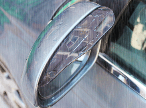 è che mưa gương chiếu hậu ô tô giúp giảm lượng nước có thể bắn lên gương