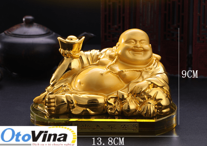 Tượng Phật Di Lặc mạ vàng cao cấp có kích thước nhỏ gọn, dễ dàng để taplo xe ô tô 