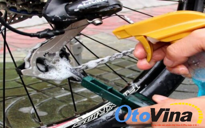 Trước khi bảo dưỡng xe đạp thể thao bạn nên làm sạch toàn bộ xe